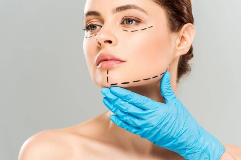 chin-liposuction-benefits-768x512