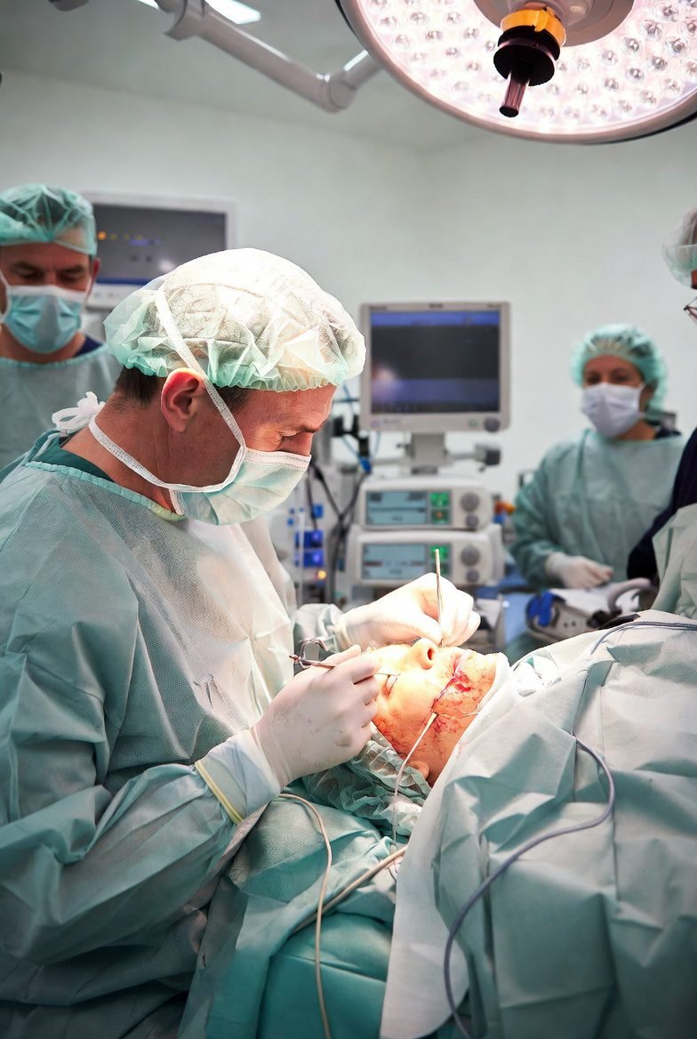 Patient before and after cosmetic surgery results in Dubai