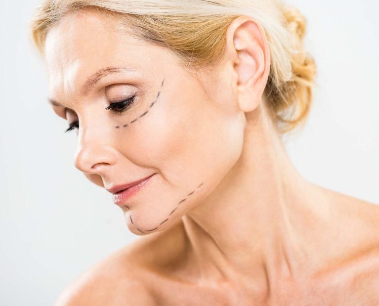 Anti-aging facial treatment and skin tightening Dubai